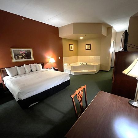 Hotel Mead Resorts & Conventions Center Wisconsin Rapids Bagian luar foto
