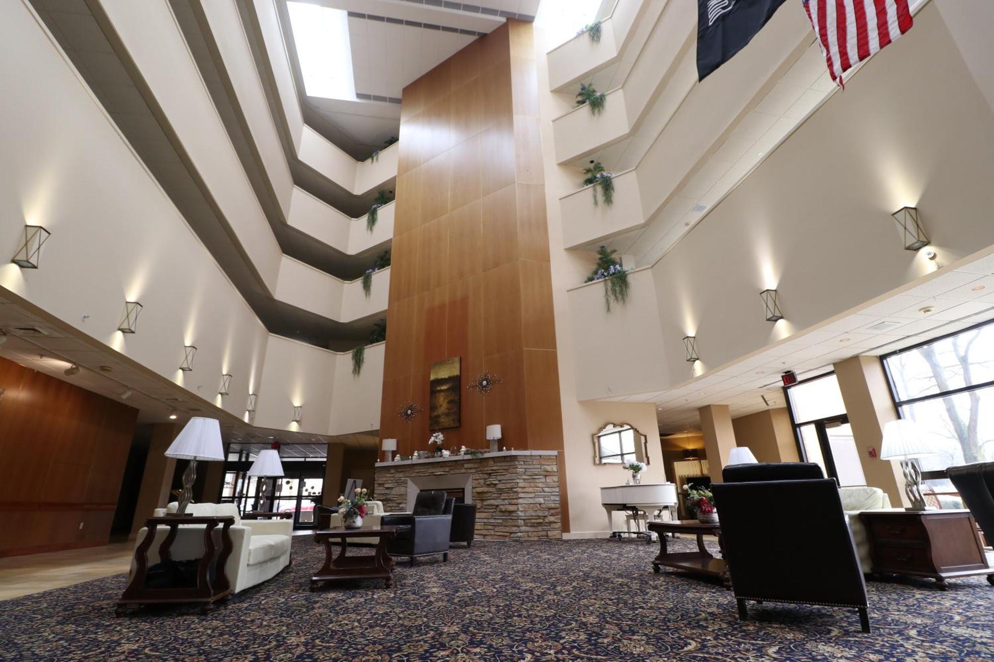 Hotel Mead Resorts & Conventions Center Wisconsin Rapids Bagian luar foto