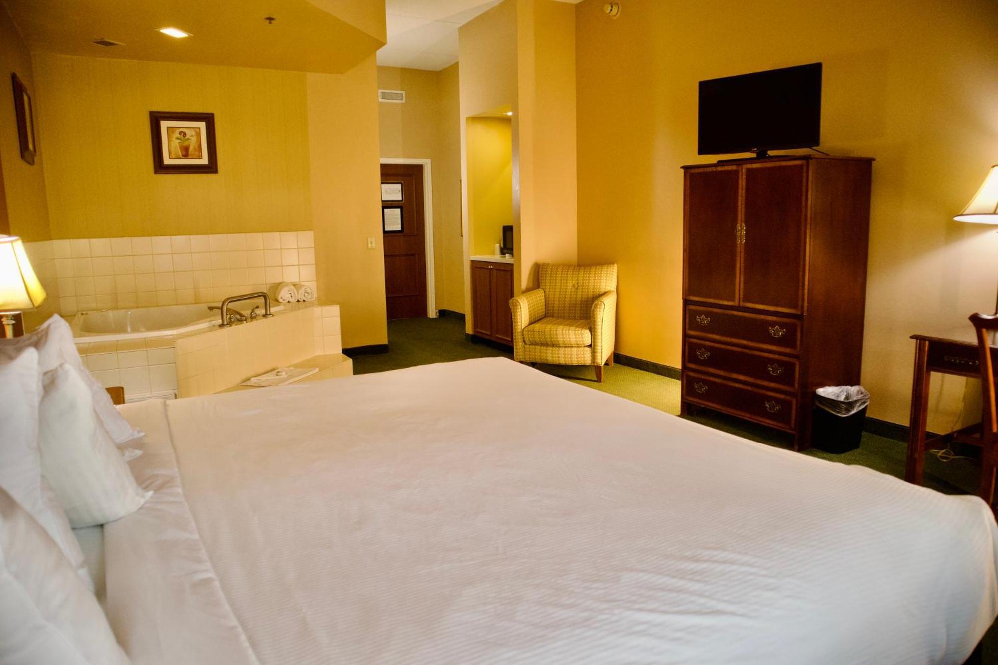 Hotel Mead Resorts & Conventions Center Wisconsin Rapids Bagian luar foto