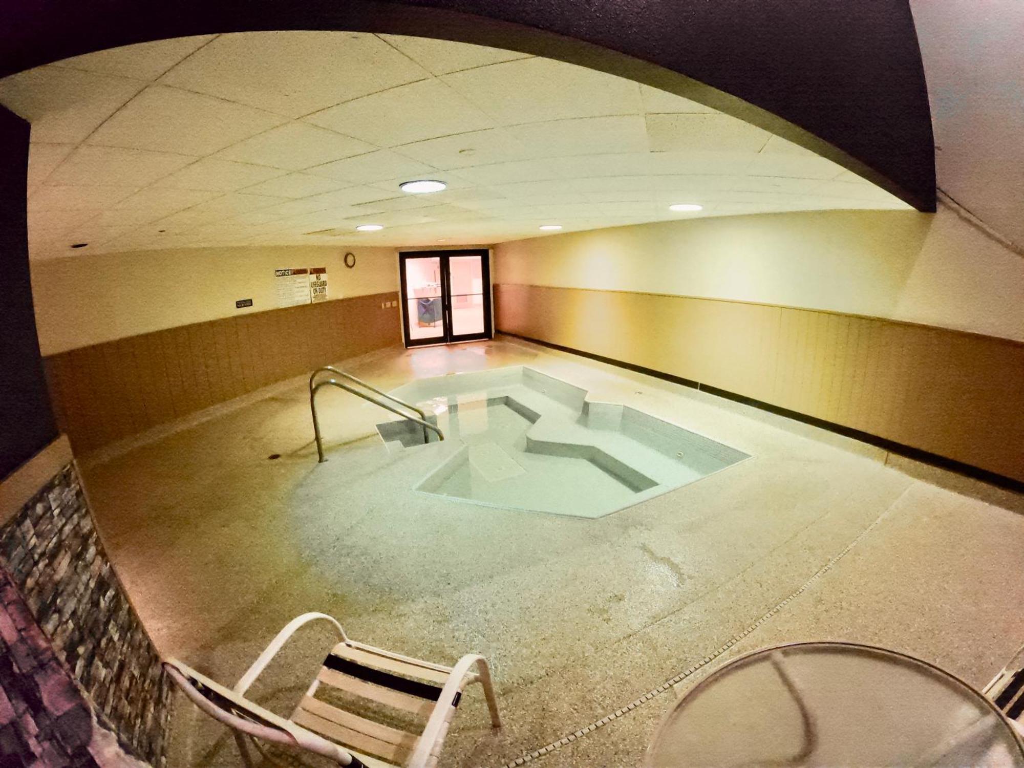 Hotel Mead Resorts & Conventions Center Wisconsin Rapids Bagian luar foto