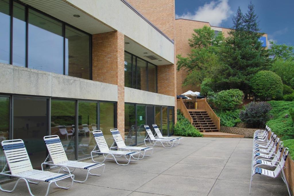 Hotel Mead Resorts & Conventions Center Wisconsin Rapids Bagian luar foto