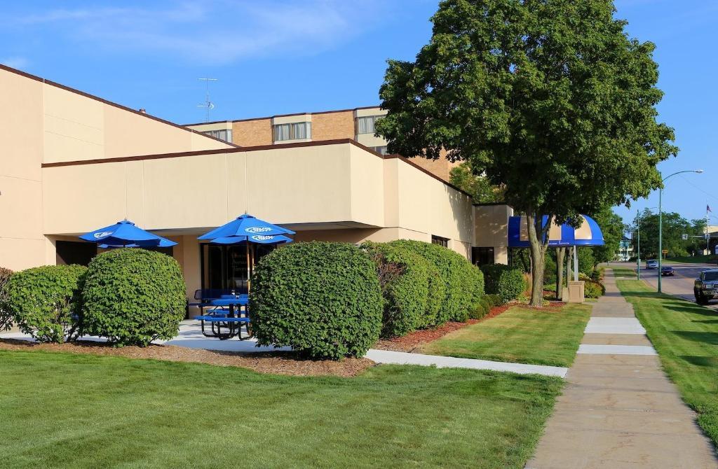 Hotel Mead Resorts & Conventions Center Wisconsin Rapids Bagian luar foto