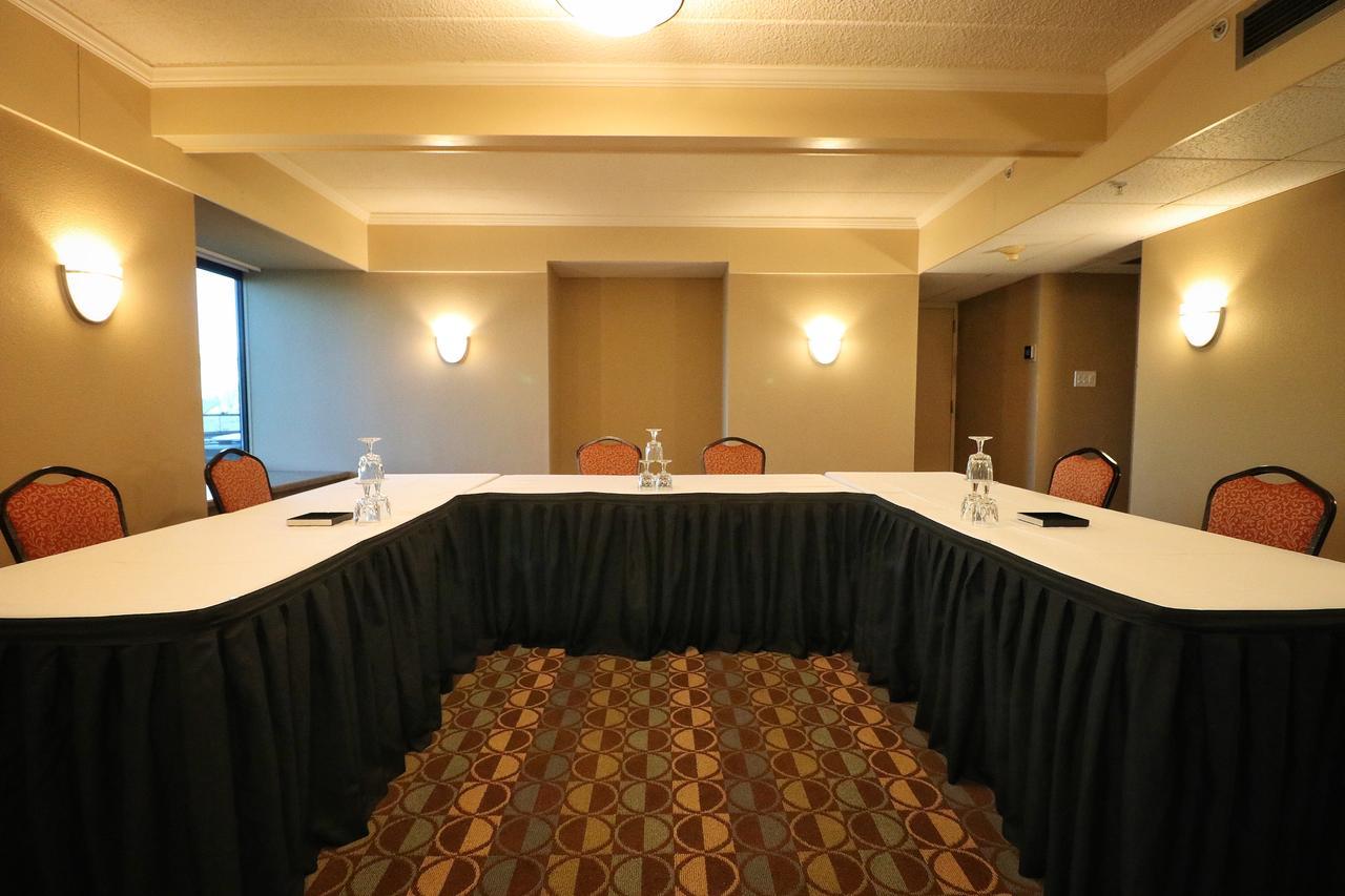 Hotel Mead Resorts & Conventions Center Wisconsin Rapids Bagian luar foto